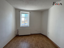 Pronájem prostorného bytu 2+kk v Mimoni po celkové rekonstrukci