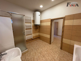 Pronájem prostorného bytu 2+kk v Mimoni po celkové rekonstrukci